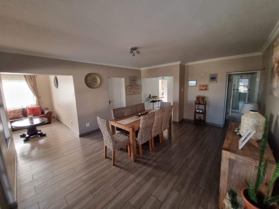 To Let 3 Bedroom Property for Rent in Wavecrest Eastern Cape